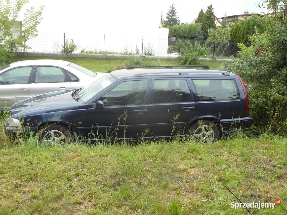 Szyba karoseryjna prawa lewa z błotnika Volvo Karoseria