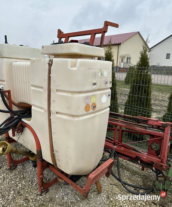 Opryskiwacz 1100l 15m lance Zawieszane