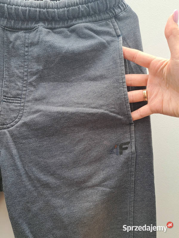 Sportowe spodnie 4F S wygodne lekkie idealne na Odzież sportowa sprzedam