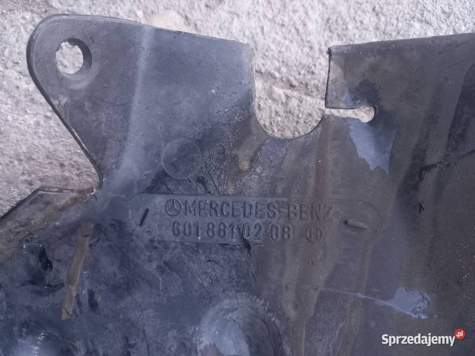 Mercedes 601 Kaczka nadkole lewe Bukownica