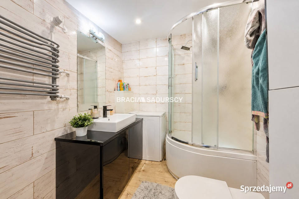 Mieszkanie 491m2 3 pokojowe Kraków Sanocka 49.1m2 sprzedam