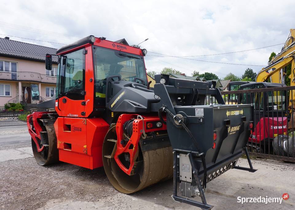Walec Bomag BW 174 AP 2016 z rozsypywaczem grysu sprzedam