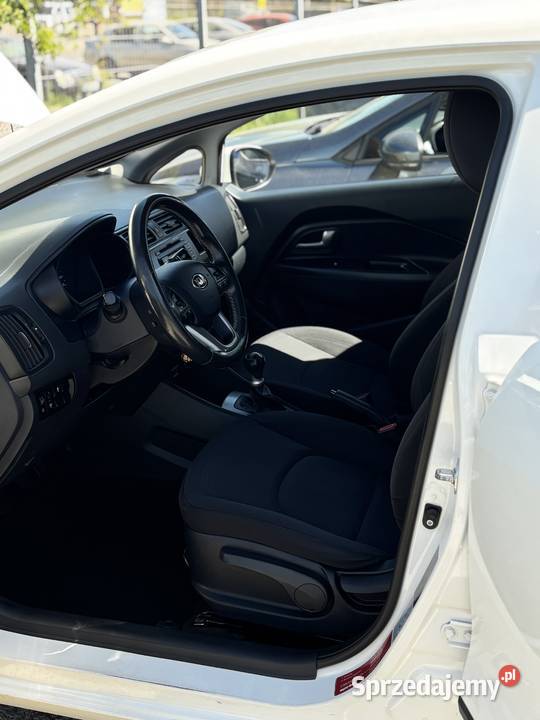 Kia Rio 2014r 12 sedan śląskie Katowice
