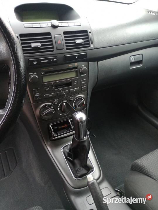 Toyota Avensis 20 D4D 85 kw 2005 r Ełk
