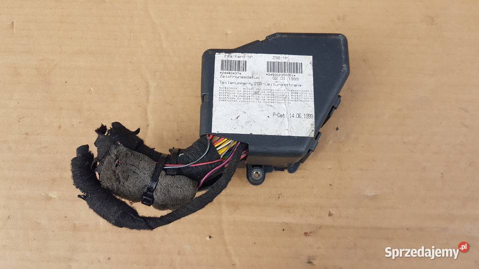 AUDI TT 8N0 SKRZYNKA BEZPIECZNIKÓW Skarżysko-Kamienna sprzedam