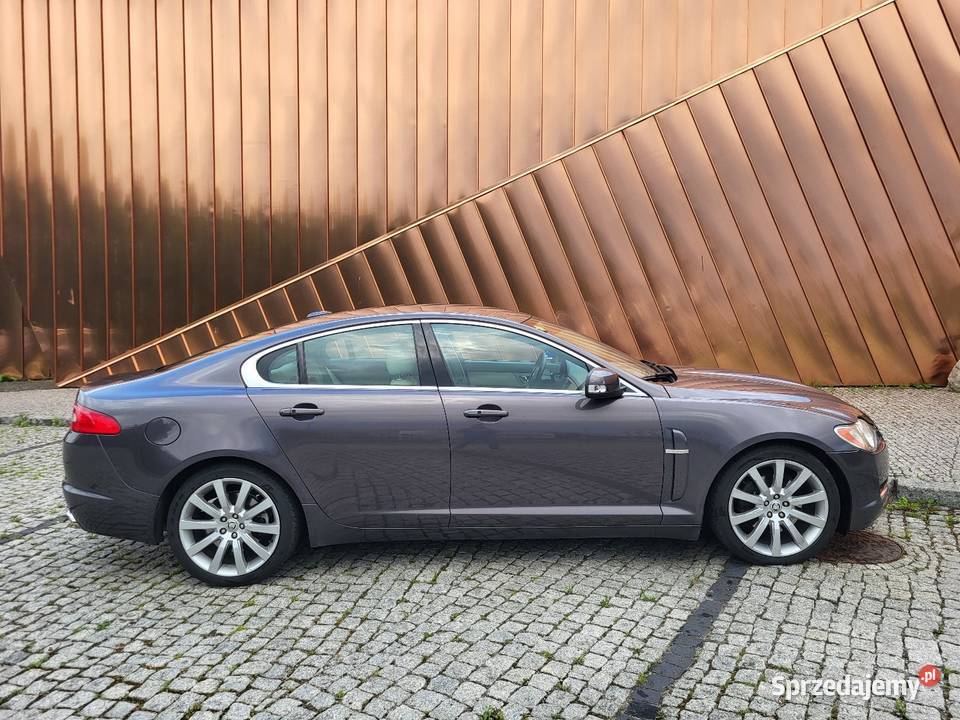 JAGUAR XF piękna limuzyna Motoryzacja