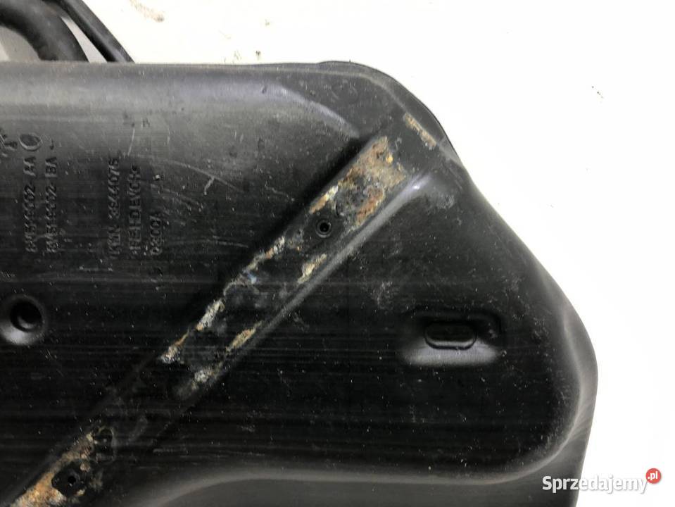 BAK PALIWA 8V519002AA FORD FIESTA MK7 16TDCI 5D osobowe Zbiorniki