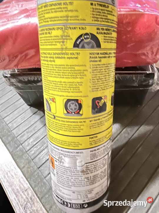 Koło zapasowepojemnik naprawczy i pojemnik z Włocławek