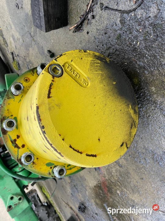 Zwolnica zwrotnica Piasta Półoś john deere Jastrzębniki sprzedam