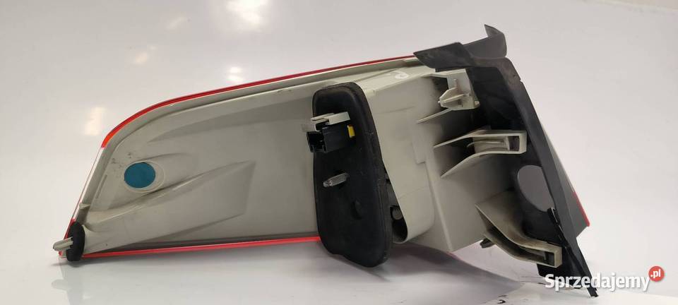 LAMPA PRAWA TYŁ PEUGEOT 508 RXH 9686779680