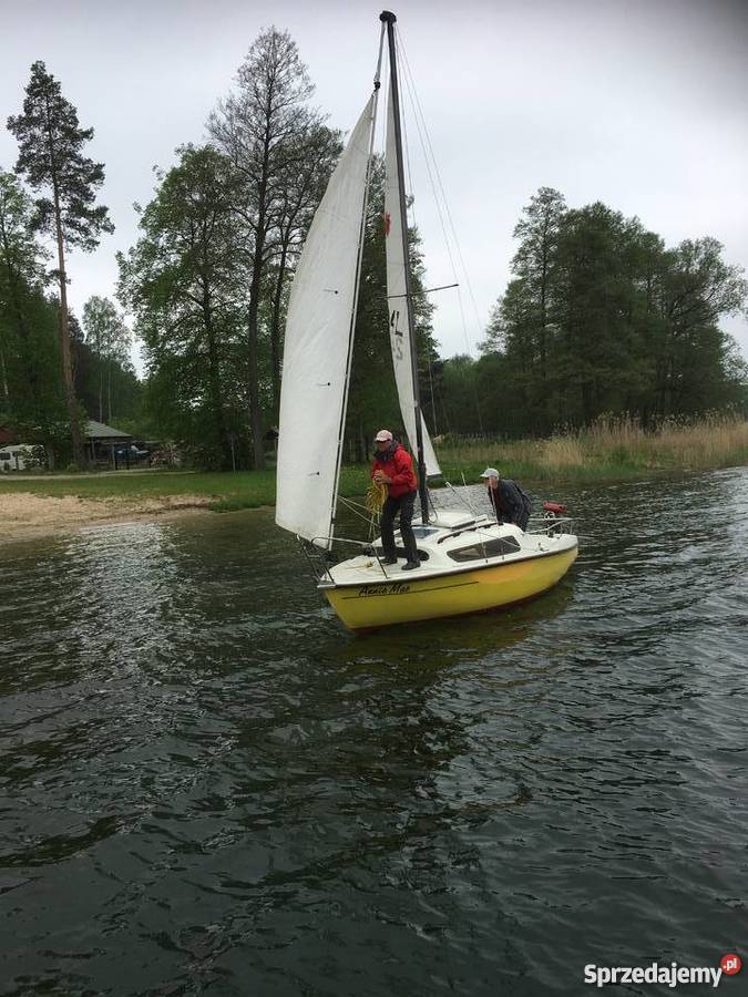 Jacht kabinowy balastowy morski