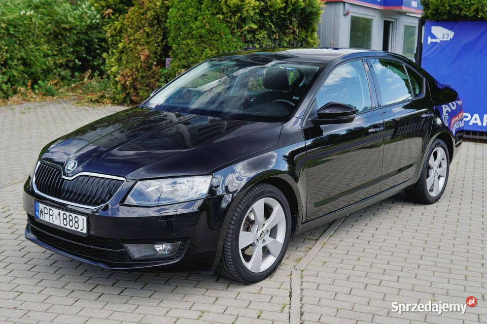koda Octavia salon Polska 16 TDi 150 Elegance tempomat Motoryzacja
