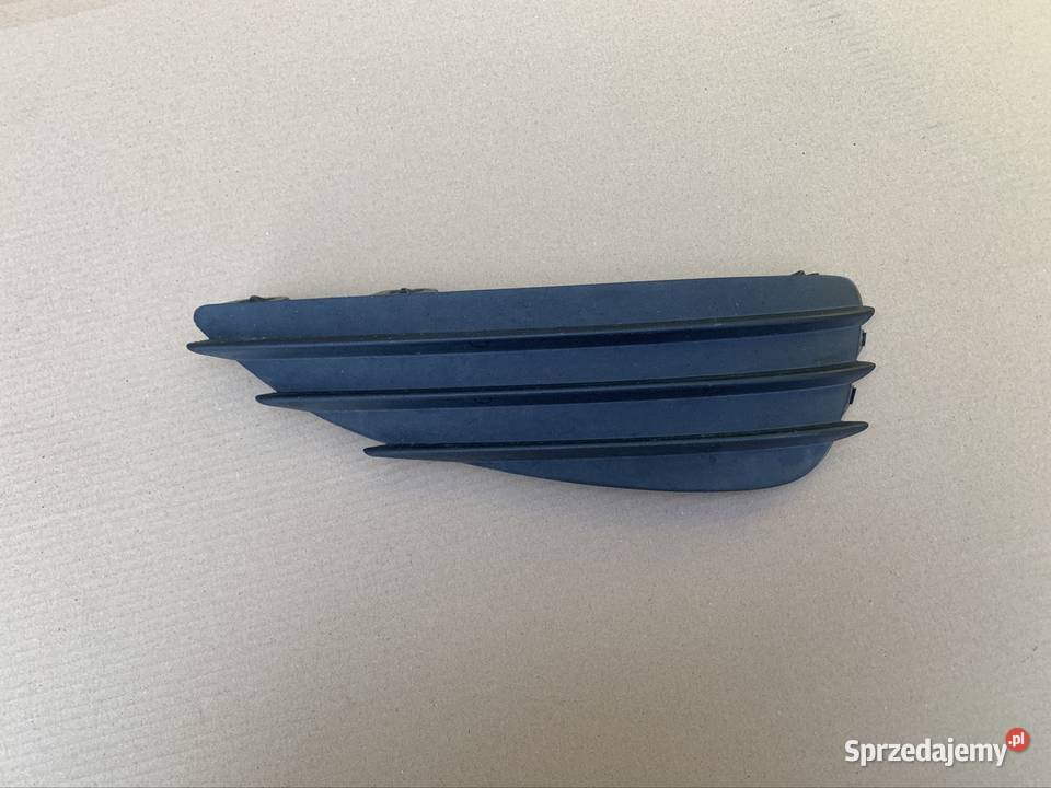 13110335 atrapa zaślepka zderzaka przód Opel Atrapy zachodniopomorskie sprzedam