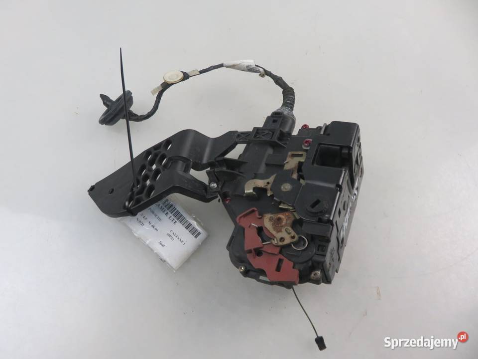 ZAMEK LEWY TYLNY PORSCHE CAYENNE 7L0839015 osobowe