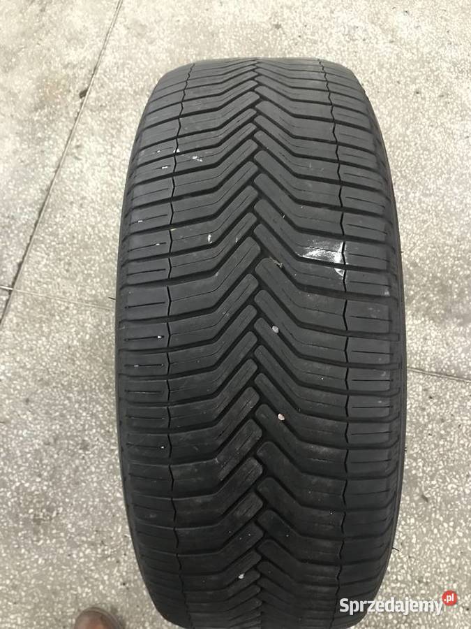 Opona całoroczna 23555R19 4 19cale