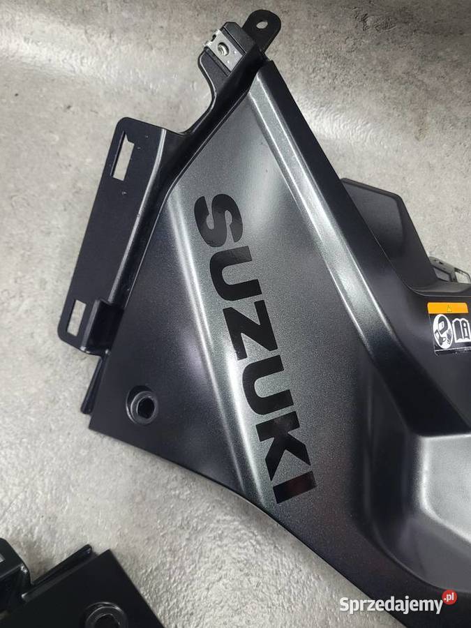 SUZUKI GSX8R GSX 8 R OWIEWKA BOK PLASTIK Nowy Tomyśl