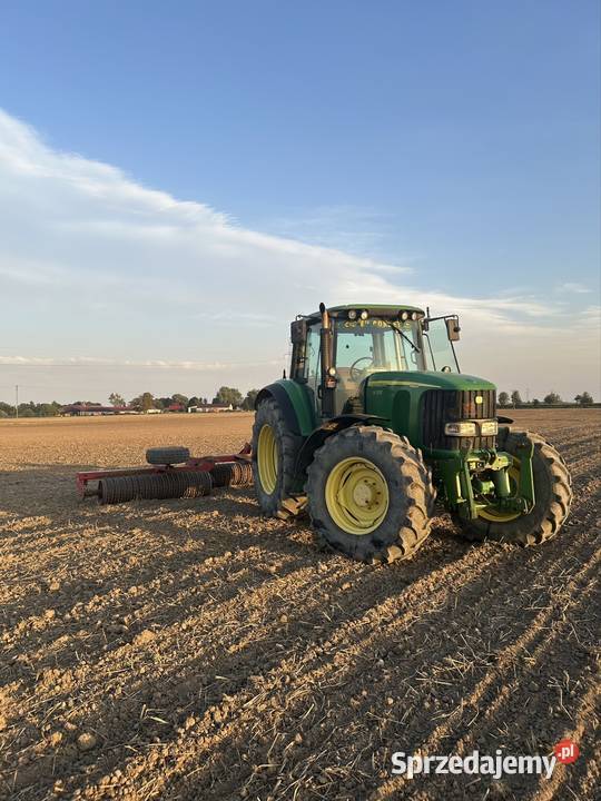 John Deere 6820