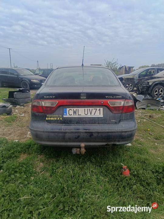 Seat toledo 2 na części