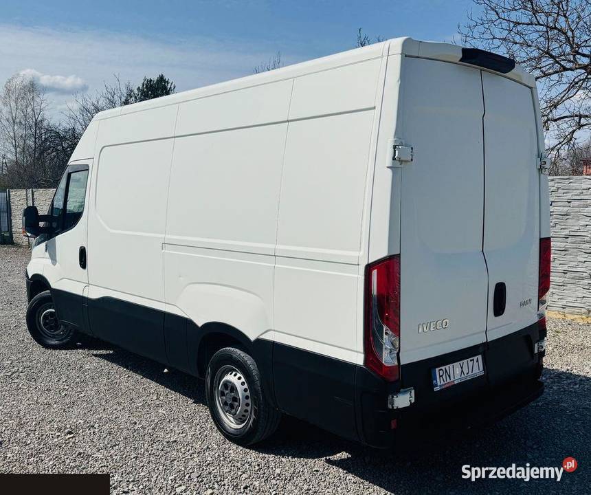 Iveco Daily 35S13 23 d 130 2017r Furgon Blaszak biały podkarpackie Nisko