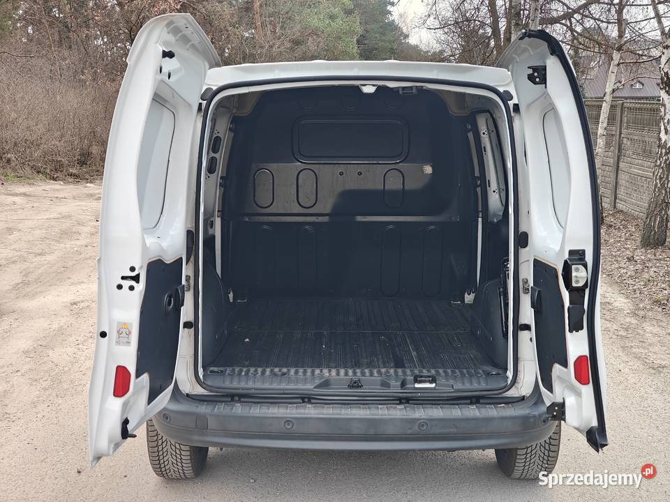 Renault Kangoo 15dci KLIMA CZUJNIKI PARKEURO 6 bezwypadkowy sprzedam