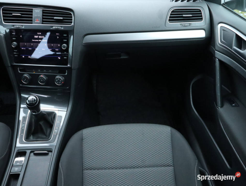 VW Golf 10 TSI