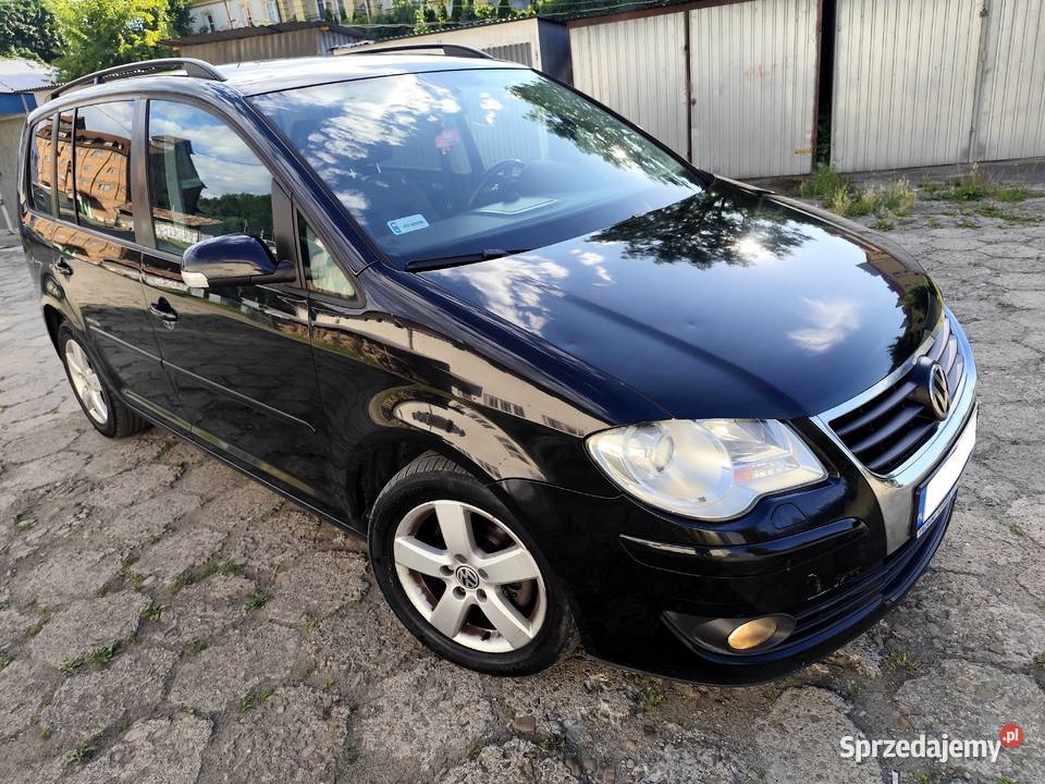 Volkswagen Touran Lift 20 TDI 20089 nieuszkodzony Jasło