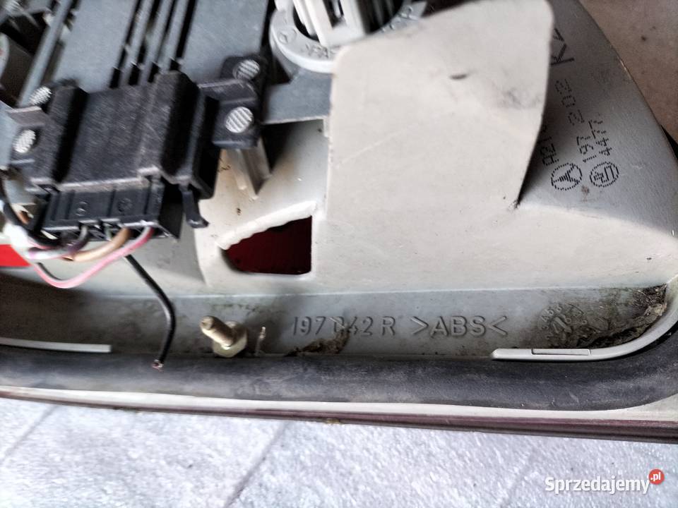 LAMPA PRAWY TYŁ MERCEDES W210 Kamień-Kolonia