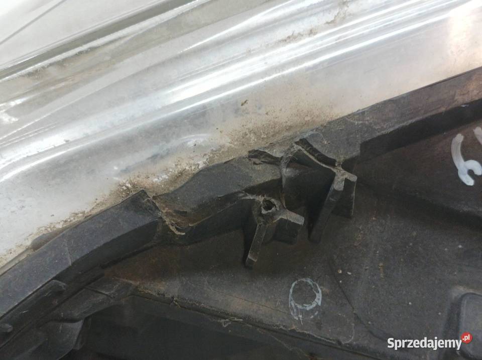 LAMPA PRZÓD PRAWA EU 9673814380 Citroen C3 II Lampy przednie