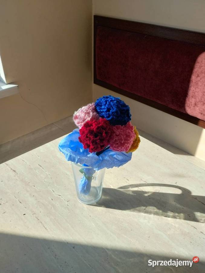 Szydełkowy bukiecik z goździków wielokolorowy Nieżywięć