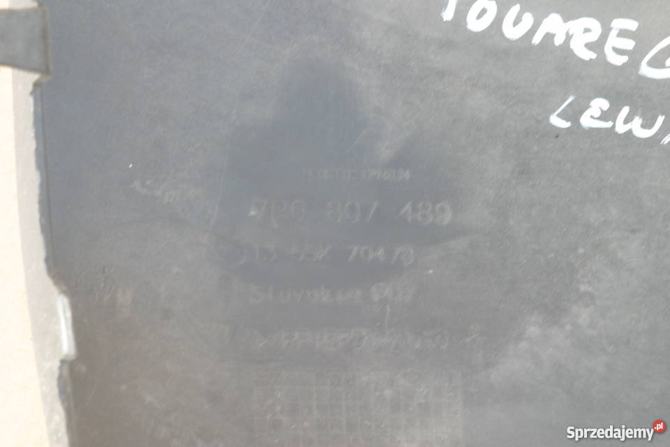 VW TUAREG ATRAPA MASKOWNICA HALOGENU KRATKA osobowe Bieleń sprzedam