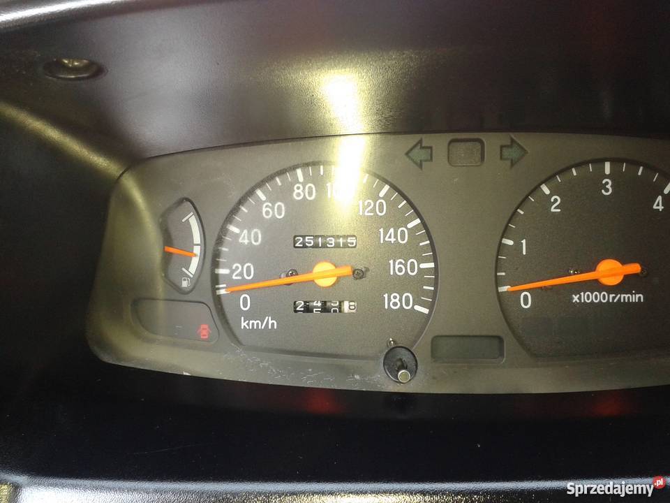 MITSUBISHI L200 Z ZABUDOWĄ sprowadzony L200 sprzedam