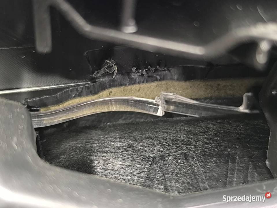BOCZEK TAPICERKA DRZWI LEWY PRZÓD PEUGEOT 5008