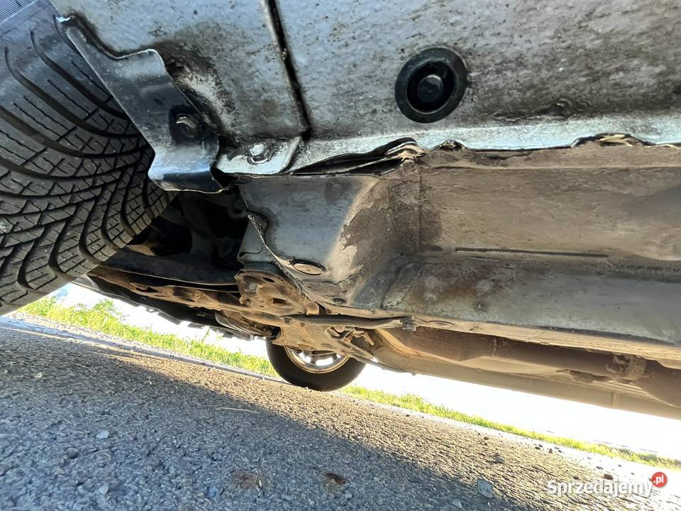 sprzedam toyota yaris 2001 silnik 13 sprzedam