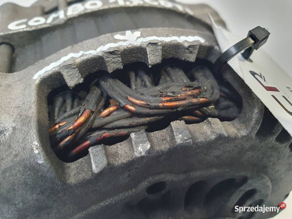 ALTERNATOR Opel Combo C 17 CDTI pompa vacum osobowe Chełm