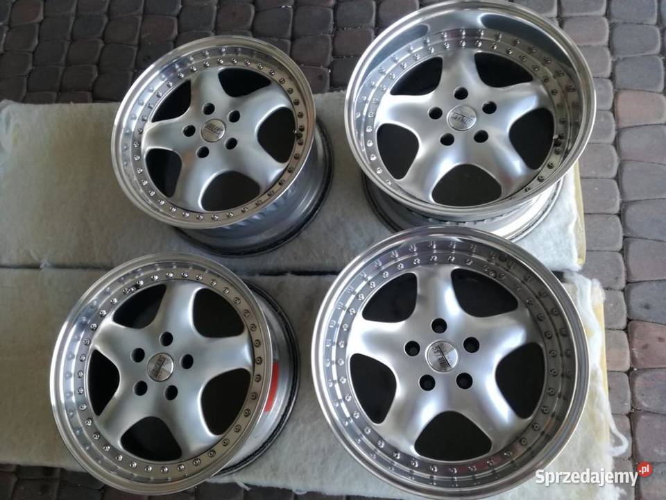 Sprzedam felgi aluminiowe duży rand z tyłu Rozmiar 17" Walce