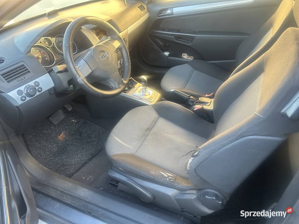Opel Astra GTC Gaz nieuszkodzony