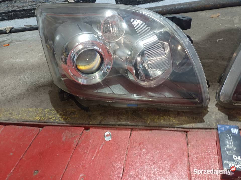 Lampy przód Xenon Toyota Avensis dolnośląskie Przemków
