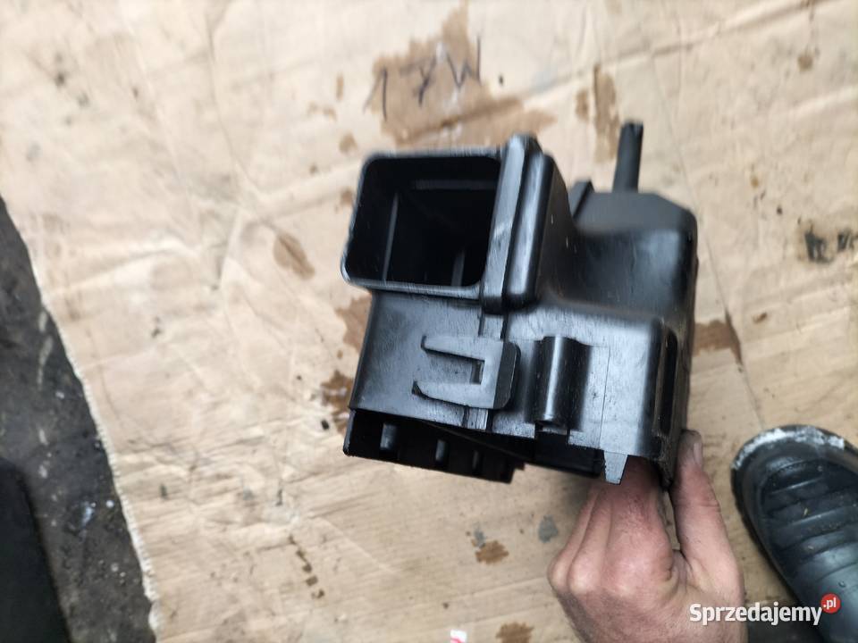 CITROEN C4 16HDI obudowa filtra powietrza osobowe Pozostałe sprzedam