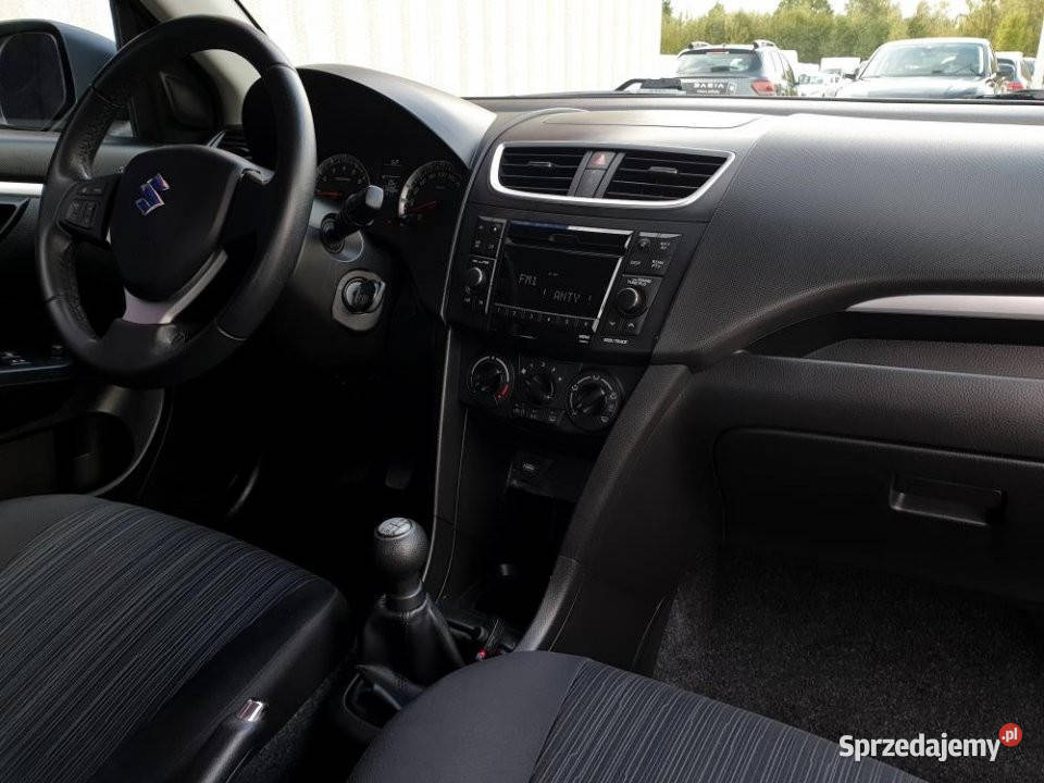 SUZUKI Swift 2016r Bezwypadkowy Gwarancja Rzeszów sprzedam