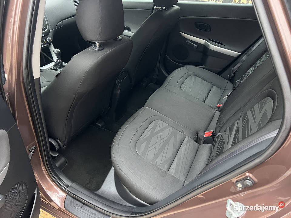 Kia Ceed II 14 Benzyna LPG 100 HB Czekoladowy garażowany świętokrzyskie Nowa Słupia sprzedam