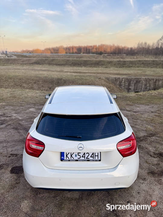 MercedesBenz A180 16 Benzyna 122 2013 Manual nieuszkodzony sprzedam
