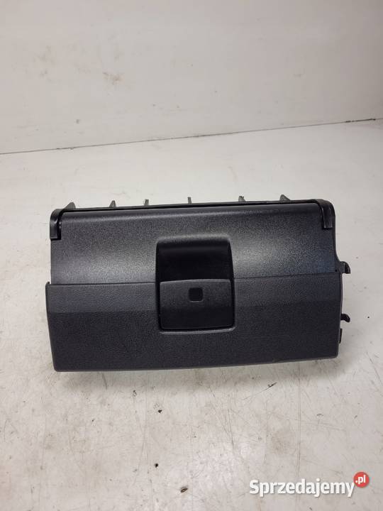SCHOWEK FOTELA PRAWY AUDI A3 8P LIFT 8P0881578 Przystajń