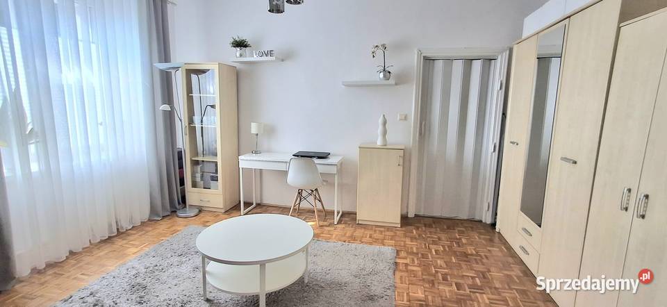 Przestronna kawalerka 35 m kw w centrum placu z antresola Świdnik sprzedam