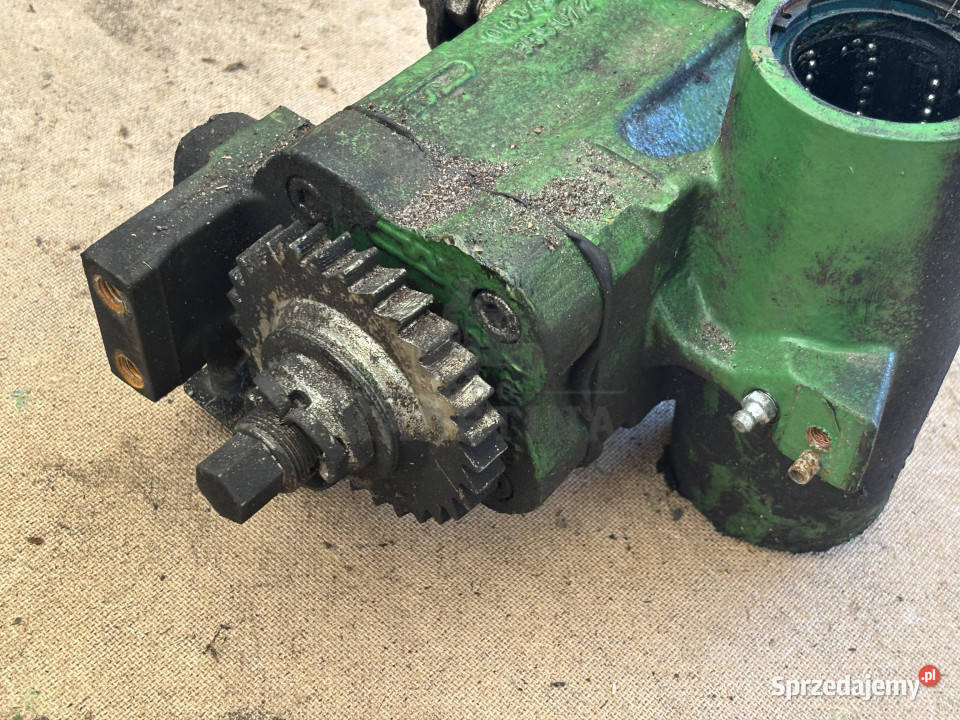 John Deere 6800 Uchwyt Wał Koło zębate HXE111108 sprzedam