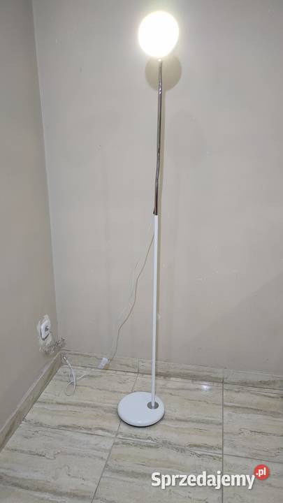 Lampa podłogowa biała wysokość 135 sprzedam