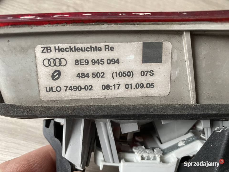 LAMPA TYŁ AUDI A4 B7 PRAWA 8E9945094 Kombi 0408 Gidle