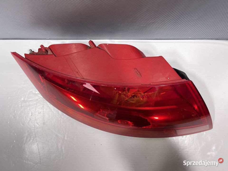 AUDI TT LEWA LAMPA TYŁ Ostroróg