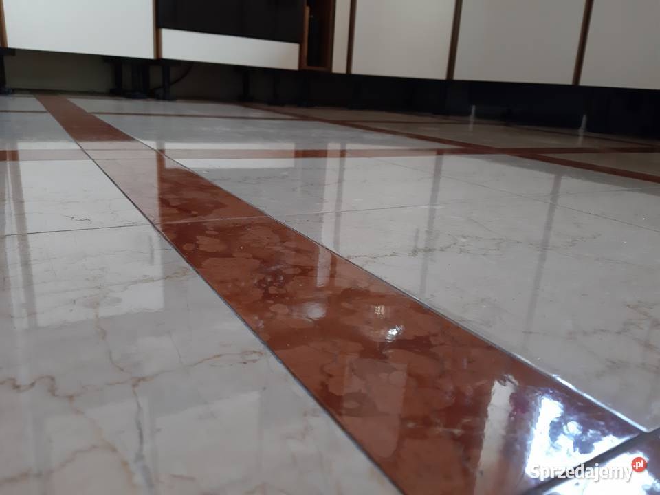 Czyszczenie i polerowanie posadzek marmurowych