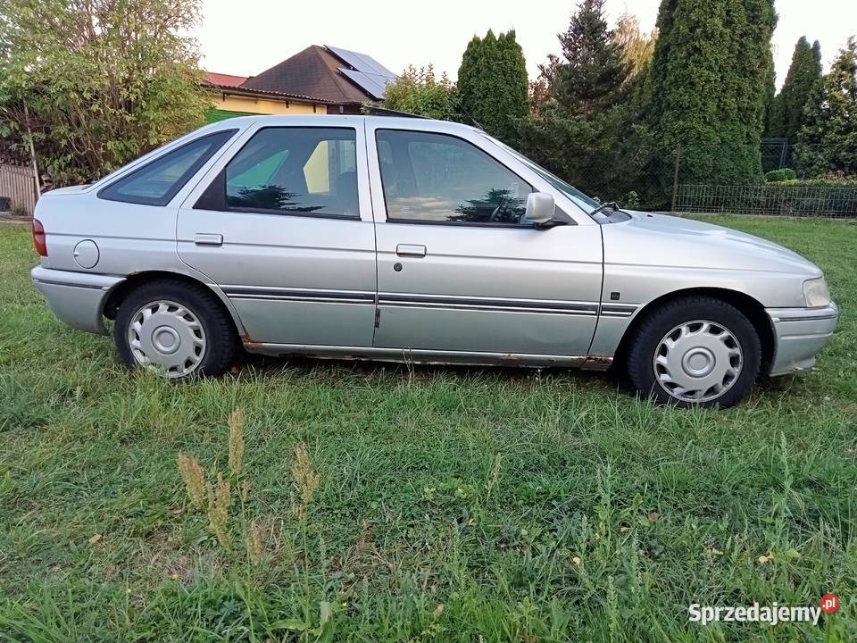 Ford Escort 18D Hak Szyberdach Diesel 94 centralny zamek Opole sprzedam