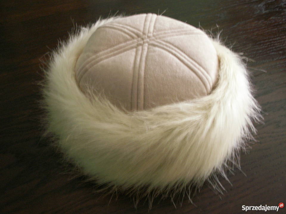 Czapka toczek ze sztucznym futrem nowa Kluczbork